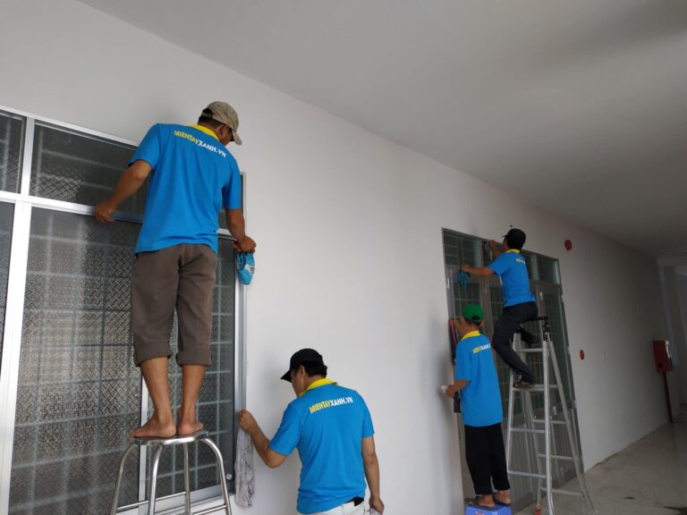 Vệ sinh Dãy phòng phục vụ công tác đào tạo giảng dạy