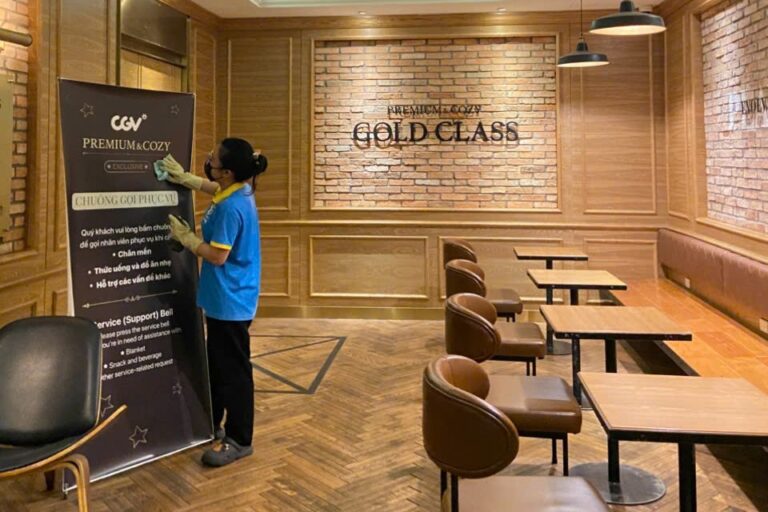 Dịch vụ vệ sinh văn phòng showroom